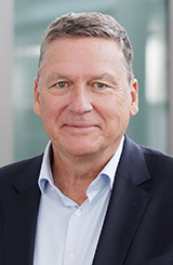 Portrait photo of Claus Möhlenkamp, CEO of the Freudenberg Group